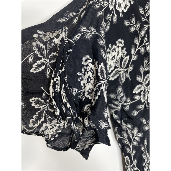 Lolita Black V-Neck Rayon Dress Size L Cream Floral Short Sleeve Tie - Picture 4 of 7